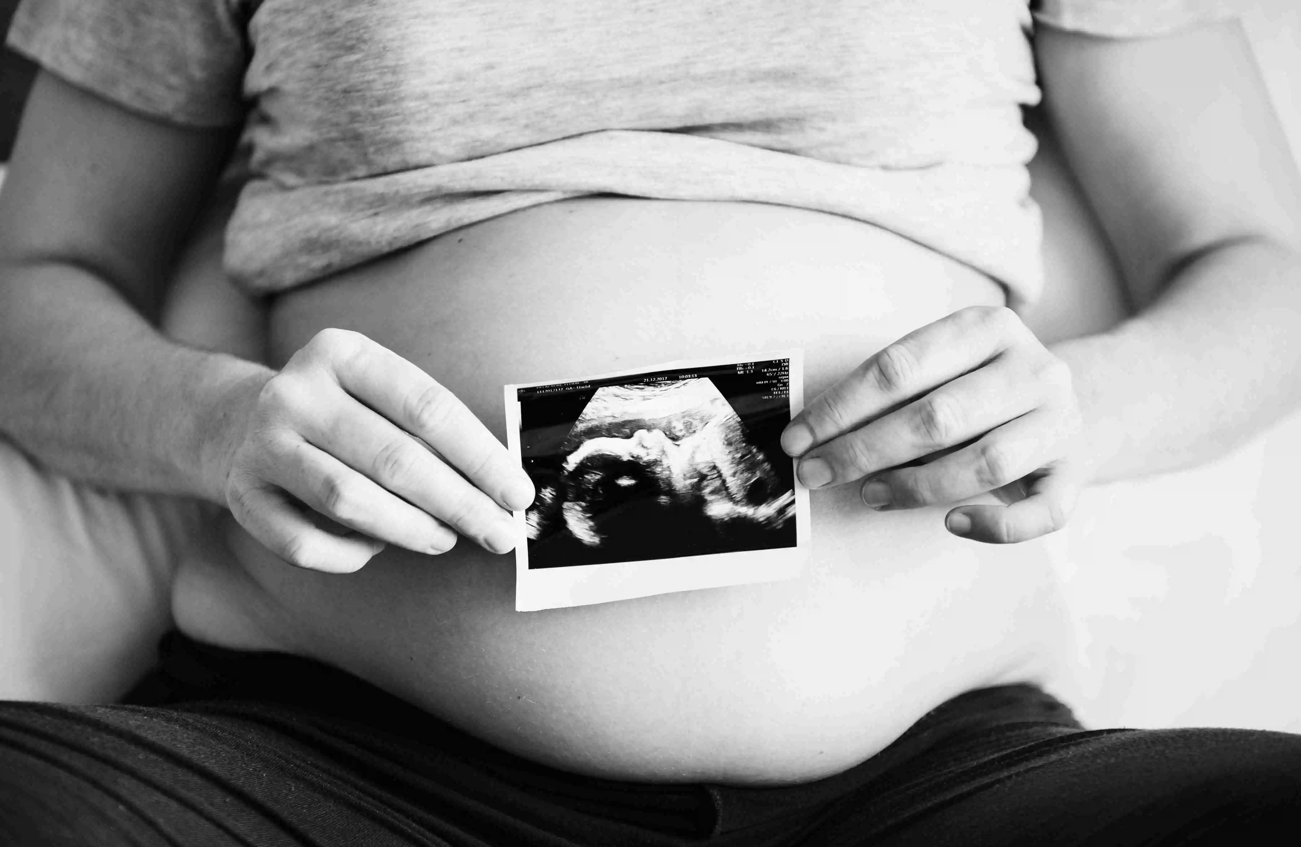 first trimester pregnancy symptoms and baby growth